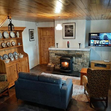 Traditional Cosy Cottage With Beautiful Views เวสต์พอร์ต ภายนอก รูปภาพ