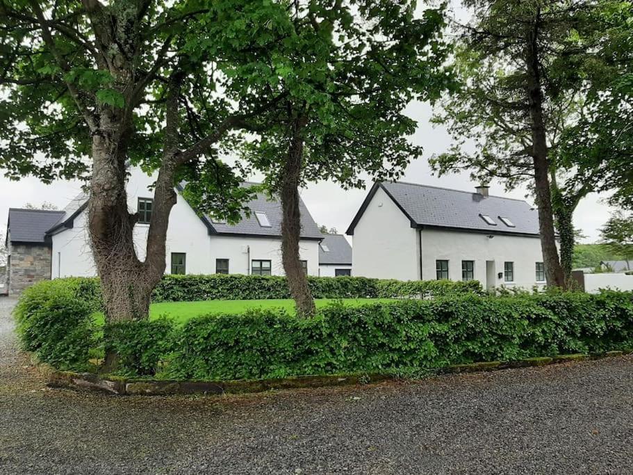 Traditional Cosy Cottage With Beautiful Views เวสต์พอร์ต ภายนอก รูปภาพ