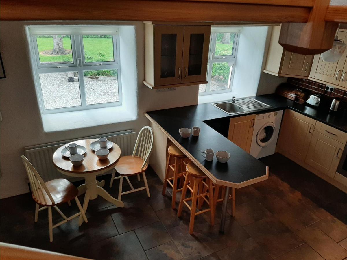 Traditional Cosy Cottage With Beautiful Views เวสต์พอร์ต ภายนอก รูปภาพ